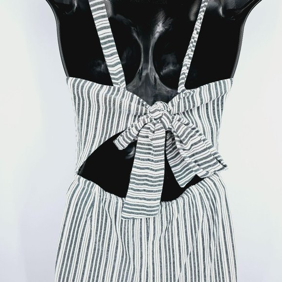 Amuse Society Jumpsuit S Lookout White Grey Stripe Open Tie Back Strappy Cropped - Picture 11 of 15